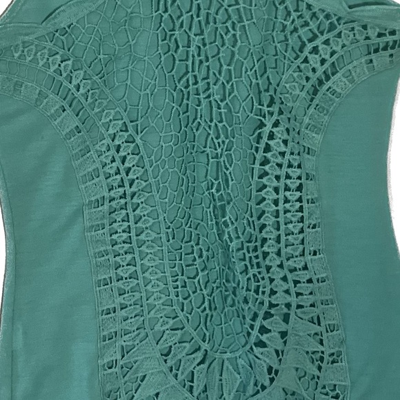 High Neck Lace Cut Out Tank - Picture 3 of 3